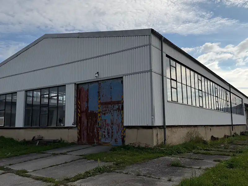 Pronájem skladového prostoru 480 m², Jeseník – náhled fotky 1