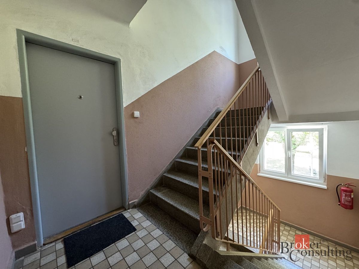 Pronájem bytu 2+1 62 m² – fotografie 2