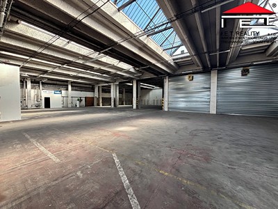 Комерційне приміщення в оренду, 992 м² (2 з 15)
