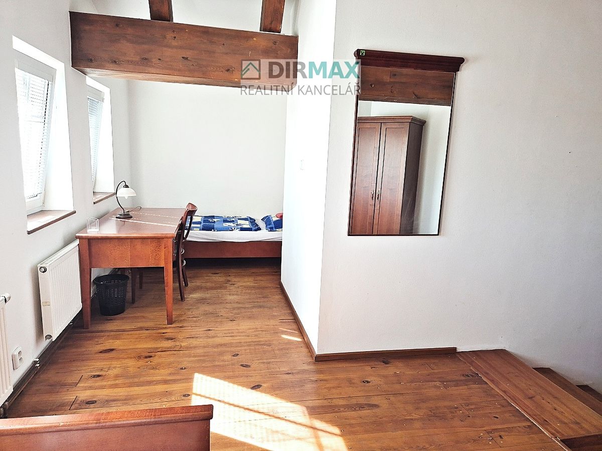 Pronájem bytu pokoje 30 m² – fotografie 4