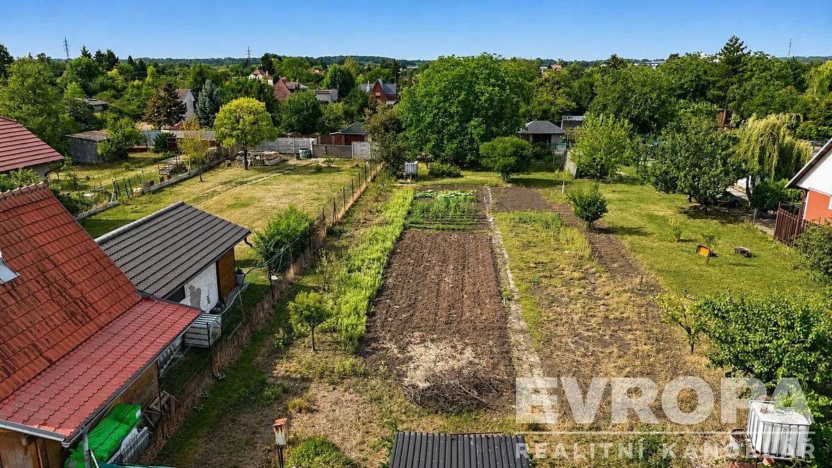 Prodej zahrady 1276 m²