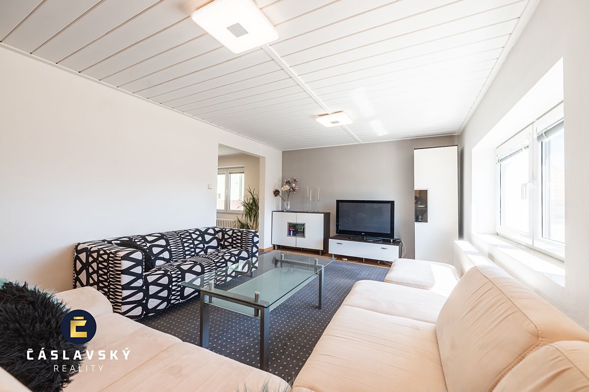Prodej rodinného domu 310 m², pozemek 970 m² – fotografie 5