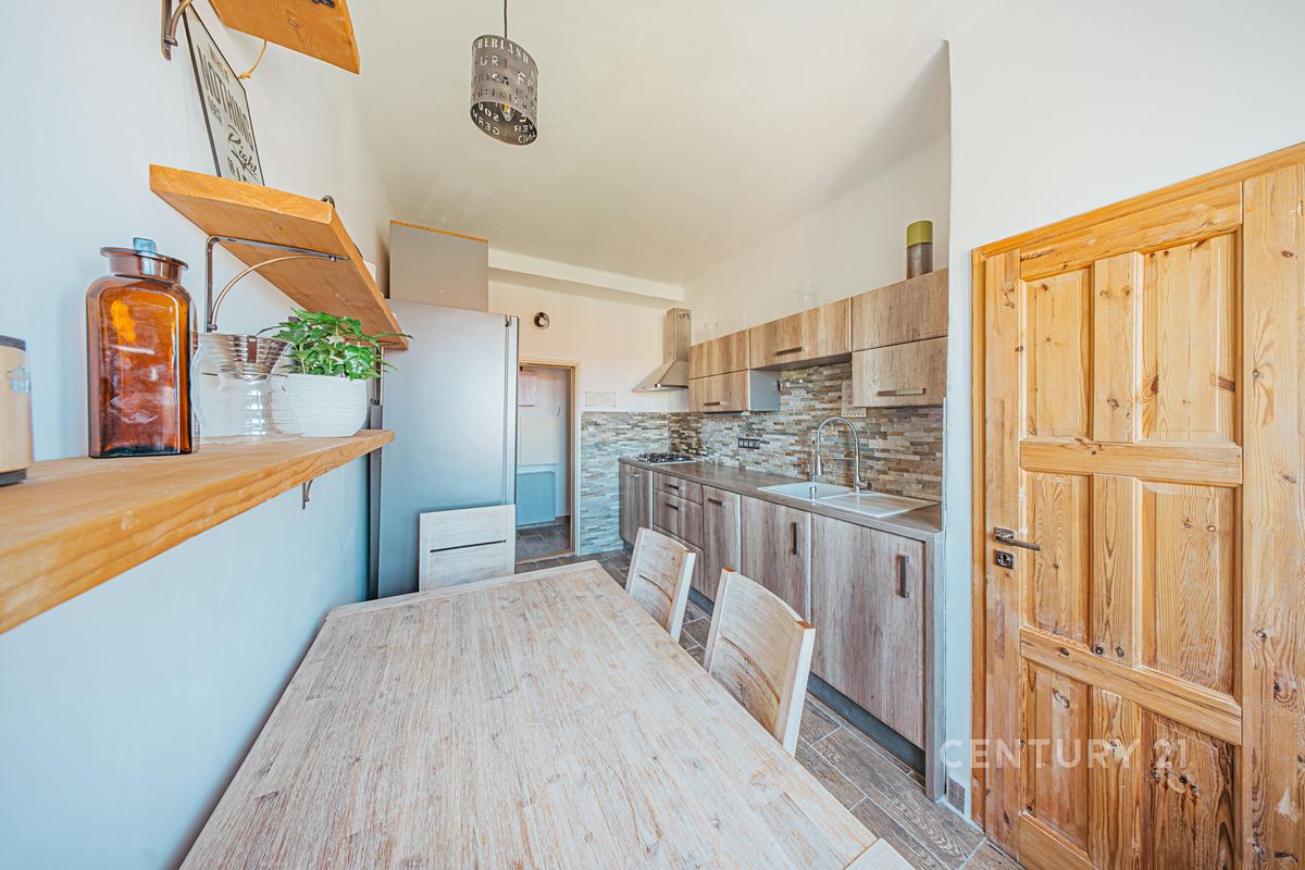 Pronájem bytu 2+1 61 m² – fotografie 4