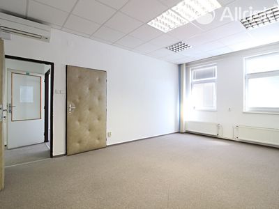 Pronájem kanceláře 235 m²