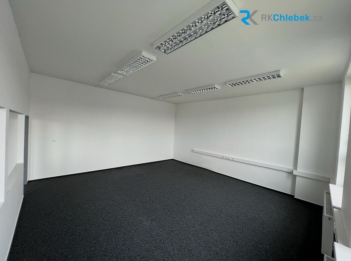 Pronájem kanceláře 73 m² – fotografie 4