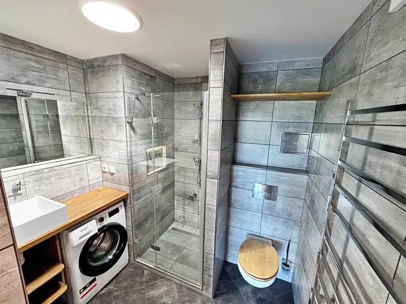 Prodej bytu 2+1 52 m², Vysoký Chlumec – náhled fotky 1