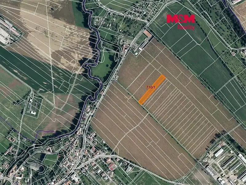 Prodej pole 916 m², Luže – náhled fotky 1
