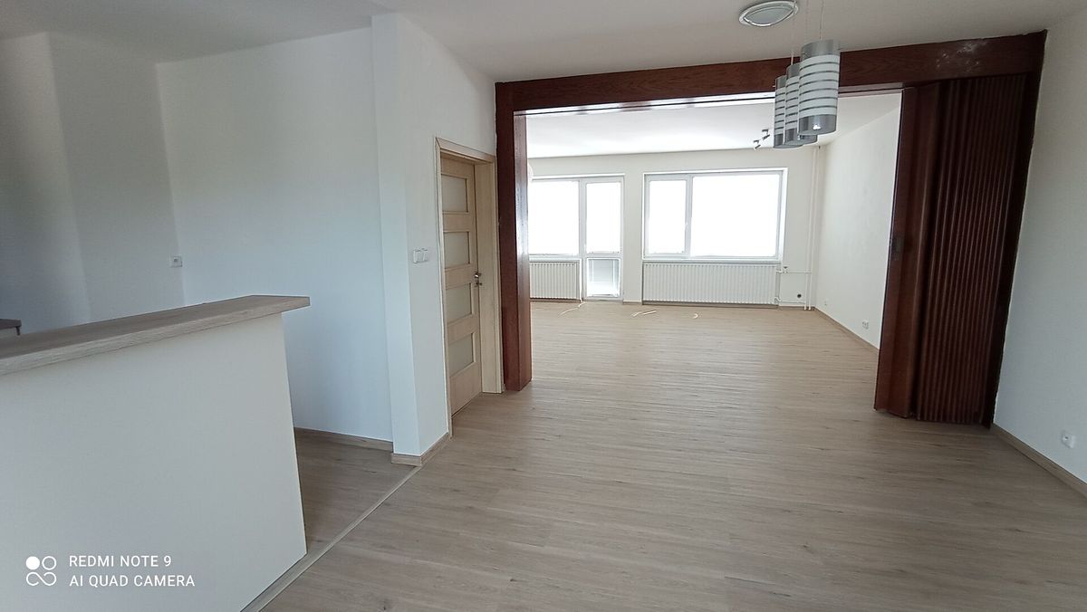 Pronájem rodinného domu 250 m², pozemek 396 m² – fotografie 5