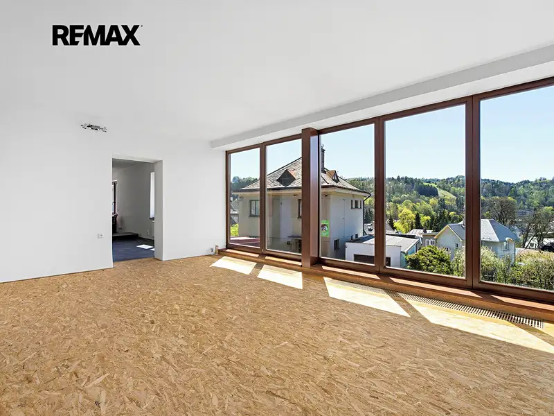 Prodej rodinného domu 654 m², pozemek 391 m², Železný Brod – náhled fotky 2