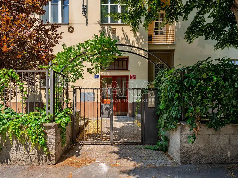 Prodej bytu 1+1 53 m², Praha – náhled fotky 2