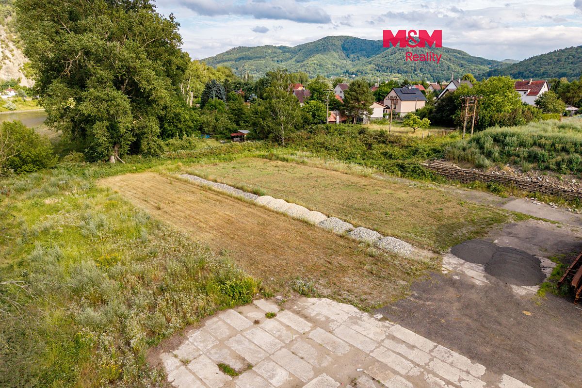 Pronájem pozemku 250 m²