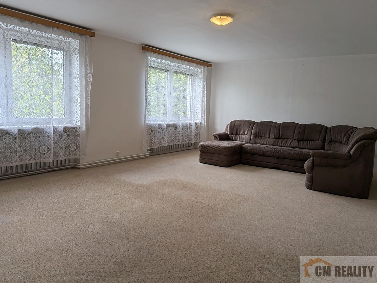Prodej rodinného domu 245 m², pozemek 328 m² – fotografie 4