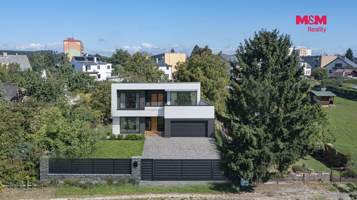 Prodej stavebního pozemku 798 m² – fotografie 2
