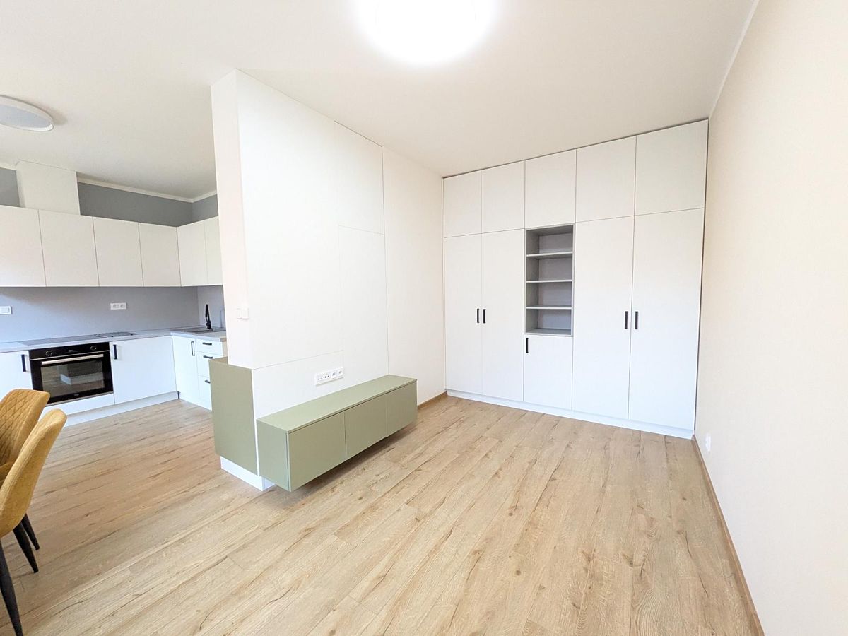 Pronájem bytu 2+kk 46 m² – fotografie 3