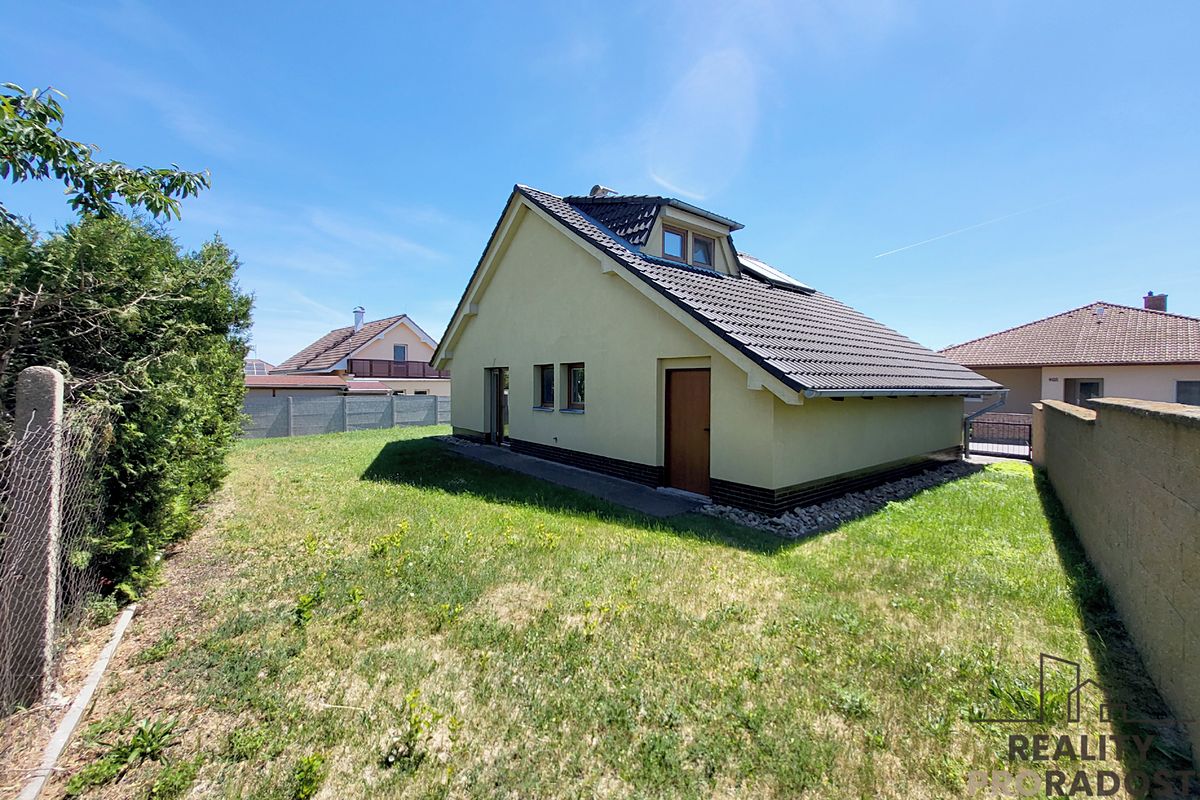 Prodej rodinného domu 135 m², pozemek 338 m² – fotografie 3