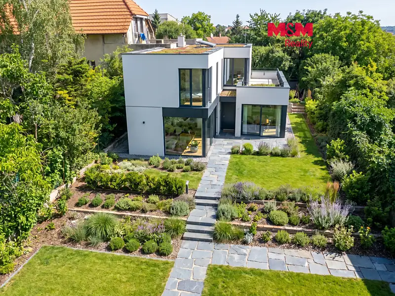 Prodej stavebního pozemku 265 m², Praha – náhled fotky 1