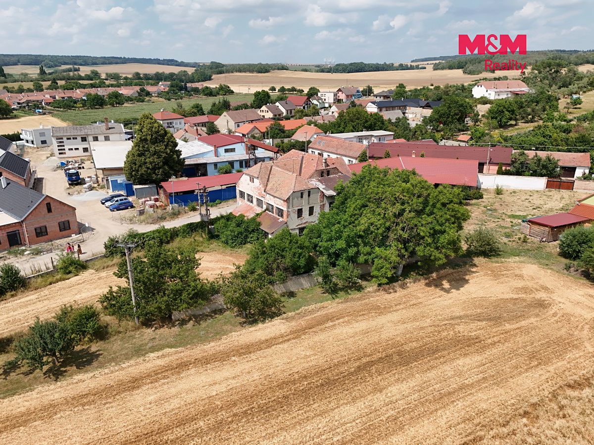 Prodej zemědělské usedlosti 700 m², pozemek 1940 m² – fotografie 2