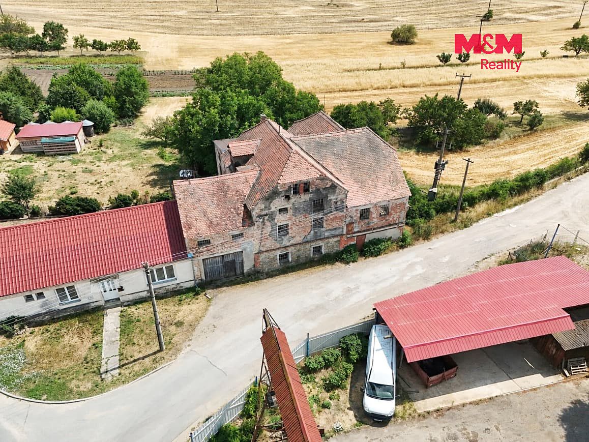 Prodej zemědělské usedlosti 700 m², pozemek 1940 m² – fotografie 3