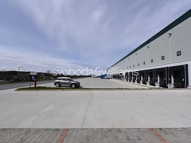 Pronájem skladového prostoru 5943 m², Ostředek – náhled fotky 3