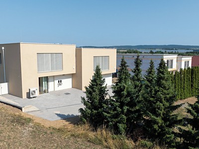 Prodej  rodinného domu 283 m², pozemek 559 m²