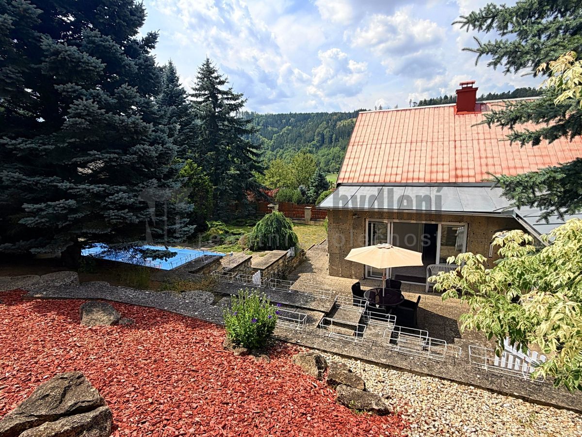 Prodej rodinného domu 170 m², pozemek 948 m² – fotografie 3