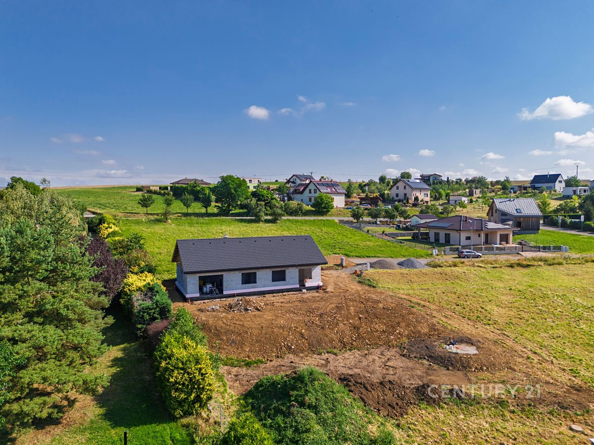 Prodej rodinného domu 131 m², pozemek 1354 m² – fotografie 2