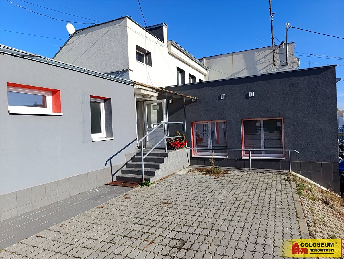 Pronájem kanceláře 291 m²