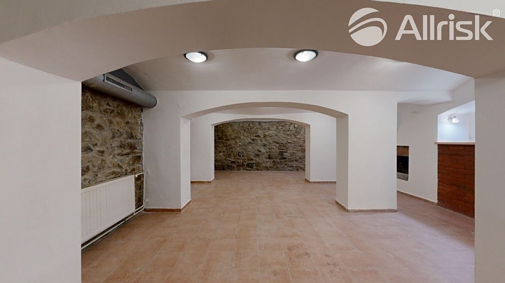 Pronájem komerční nemovitosti 120 m² – fotografie 2