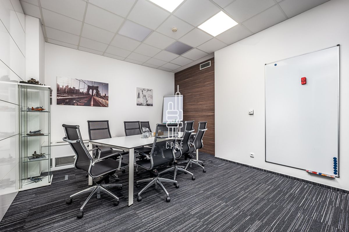 Pronájem kanceláře 235 m² – fotografie 4