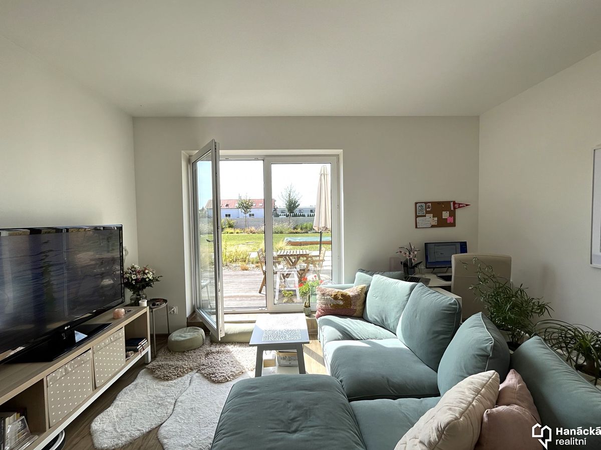 Pronájem bytu 2+kk 45 m² – fotografie 3