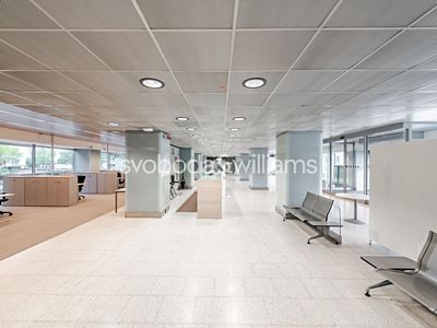 Pronájem kanceláře 515 m²