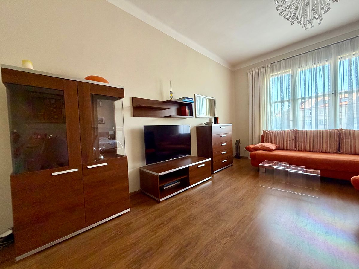 Pronájem bytu 2+1 70 m² – fotografie 3