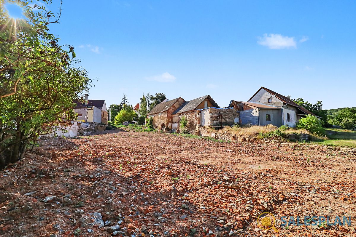 Prodej stavebního pozemku 2318 m² – fotografie 3