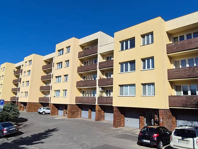 Pronájem bytu 3+kk 70 m², Praha – náhled fotky 1