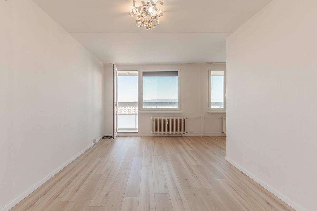 Pronájem bytu 2+kk 49 m² – fotografie 2
