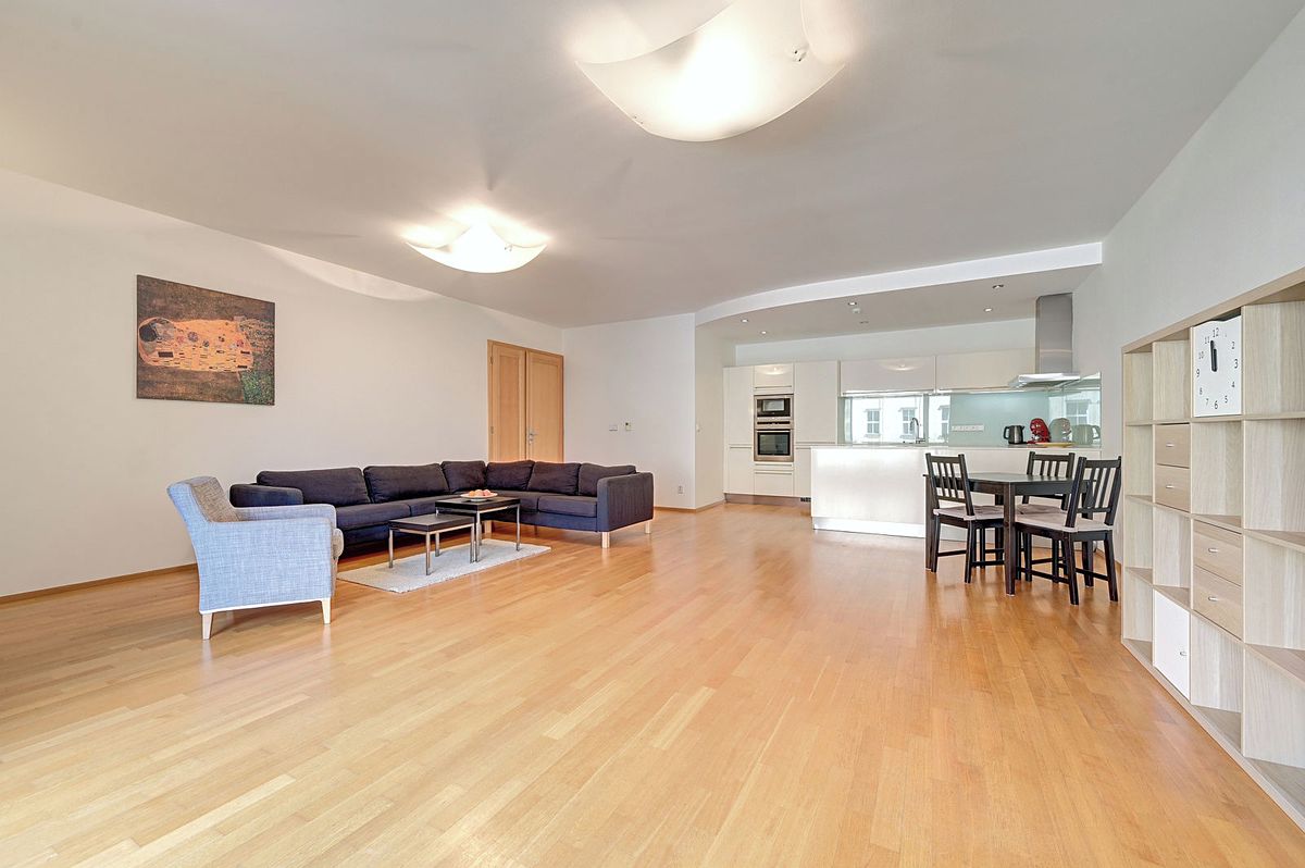 Pronájem bytu 4+kk 130 m²