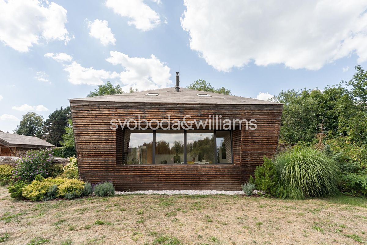 Prodej rodinného domu 120 m², pozemek 1445 m² – fotografie 2