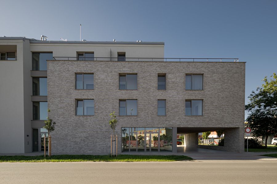 Prodej obchodního prostoru 82 m² – fotografie 3