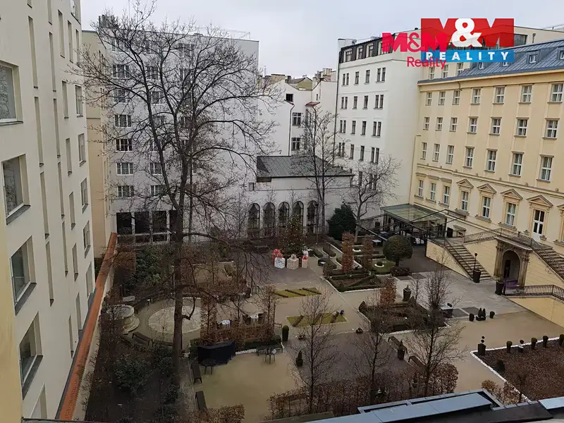 Pronájem bytu 2+kk 49 m², Praha – náhled fotky 1