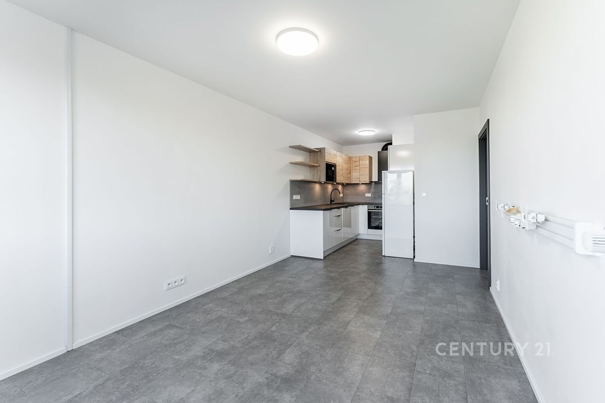 Pronájem bytu 2+kk 45 m² – fotografie 2