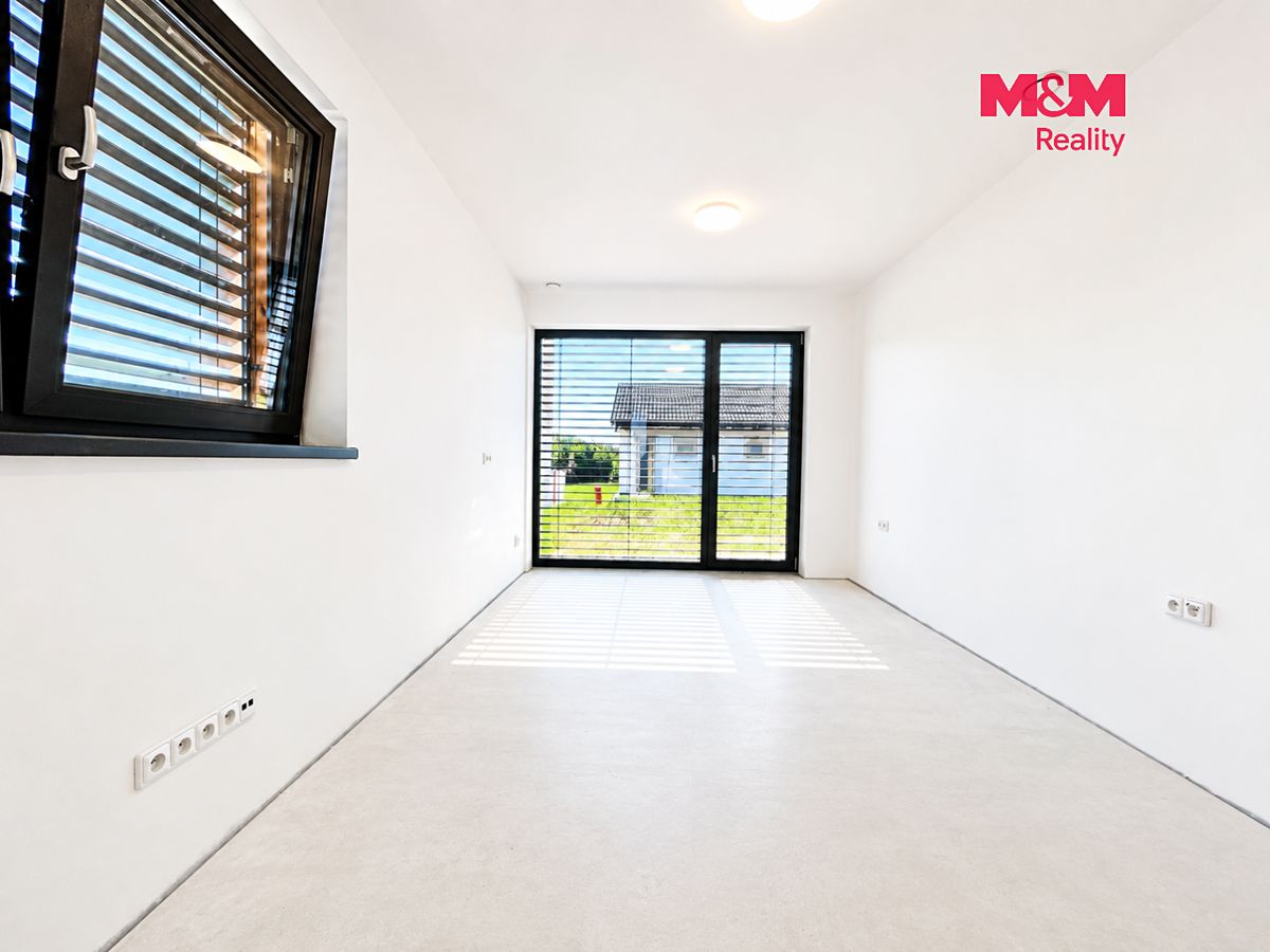 Prodej rodinného domu 96 m², pozemek 931 m² – fotografie 3