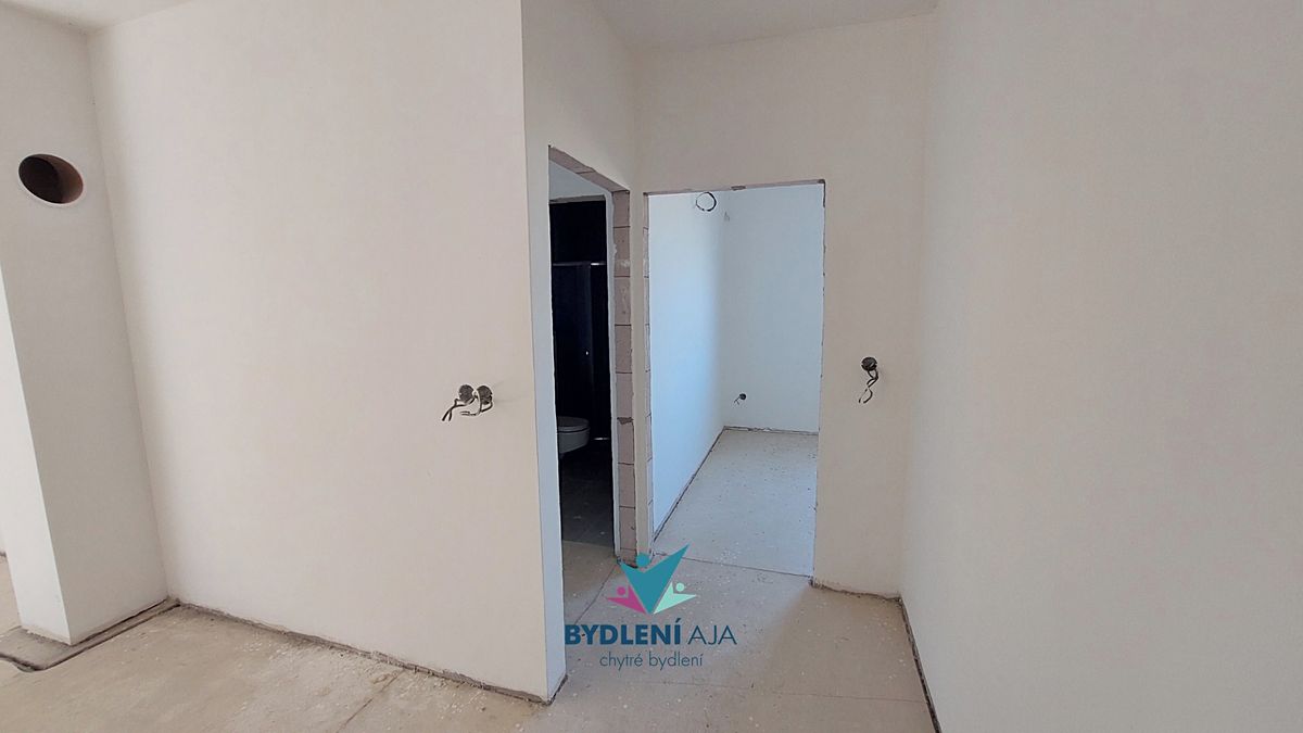Prodej rodinného domu 160 m², pozemek 822 m² – fotografie 5