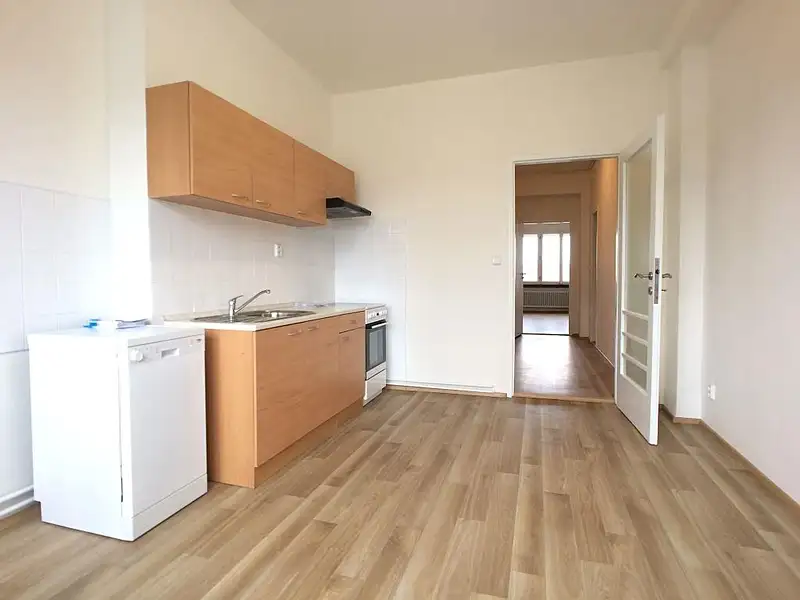 Pronájem bytu 2+1 77 m², Praha – náhled fotky 2