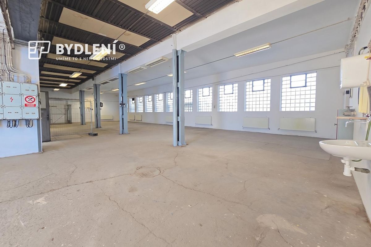 Pronájem výrobní haly, prostoru 222 m² – fotografie 2