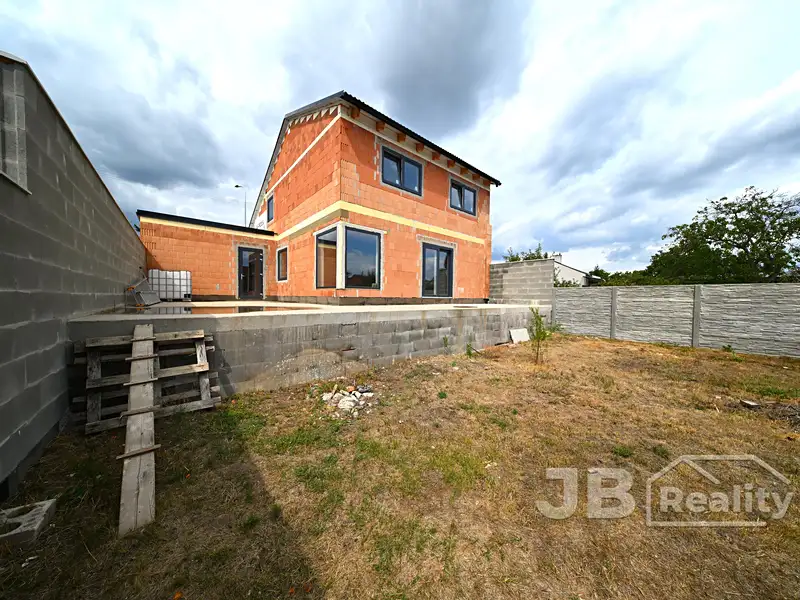 Prodej rodinného domu 165 m², pozemek 395 m², Rohatec – náhled fotky 2