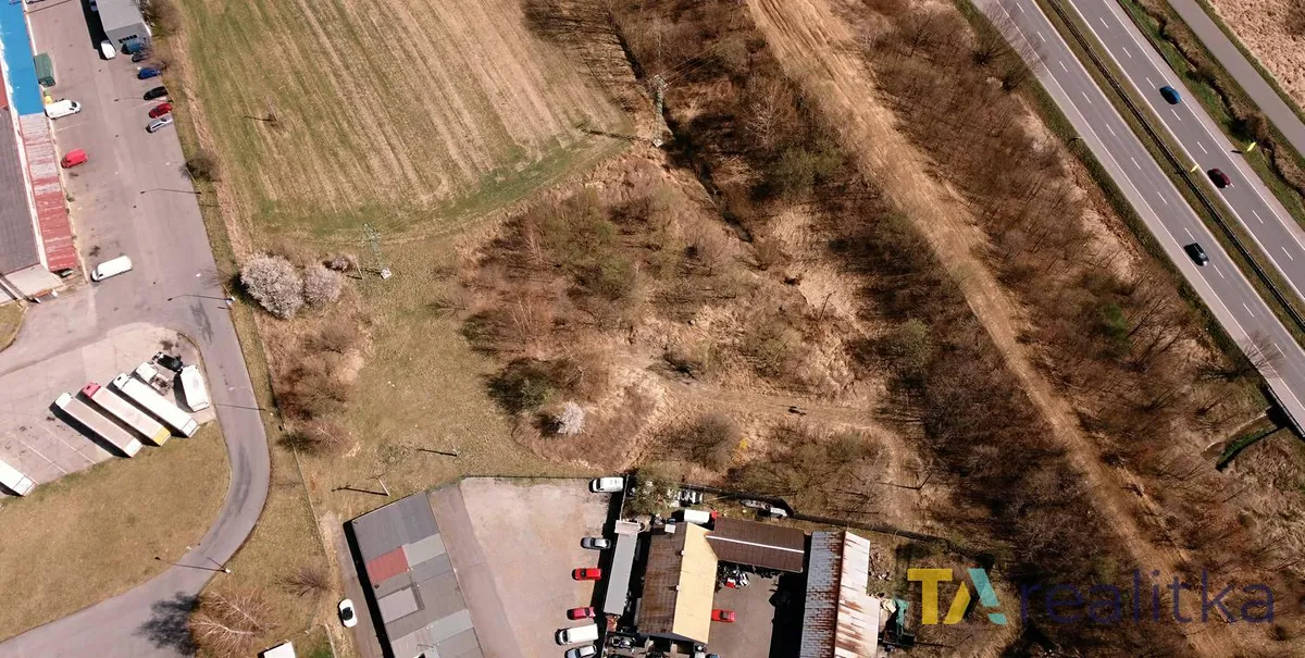 Prodej komerčního pozemku 6837 m²