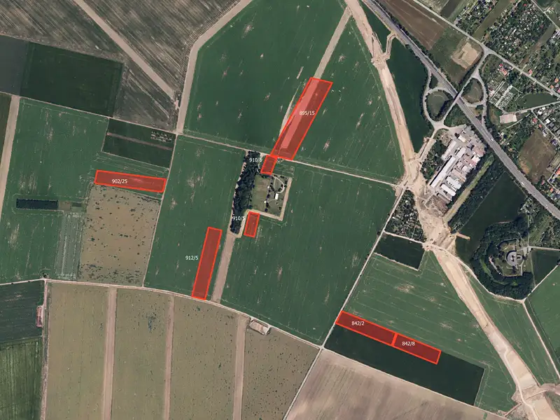 Prodej pole 98208 m², Křelov-Břuchotín – náhled fotky 1