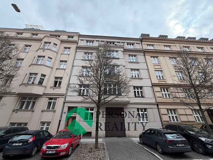 Prodej komerčního prostoru, 63 m² (1 z 9)