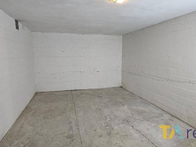 Нерухомість в оренду, 97 м² (2 з 6)