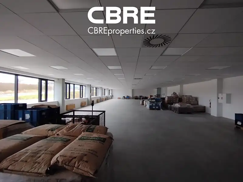 Pronájem skladového prostoru 1404 m², Most – náhled fotky 2